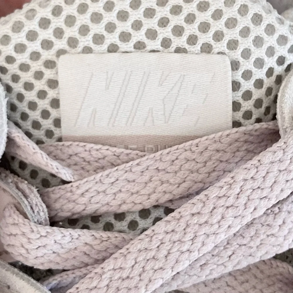 Nike Women's Pink White Sneakers